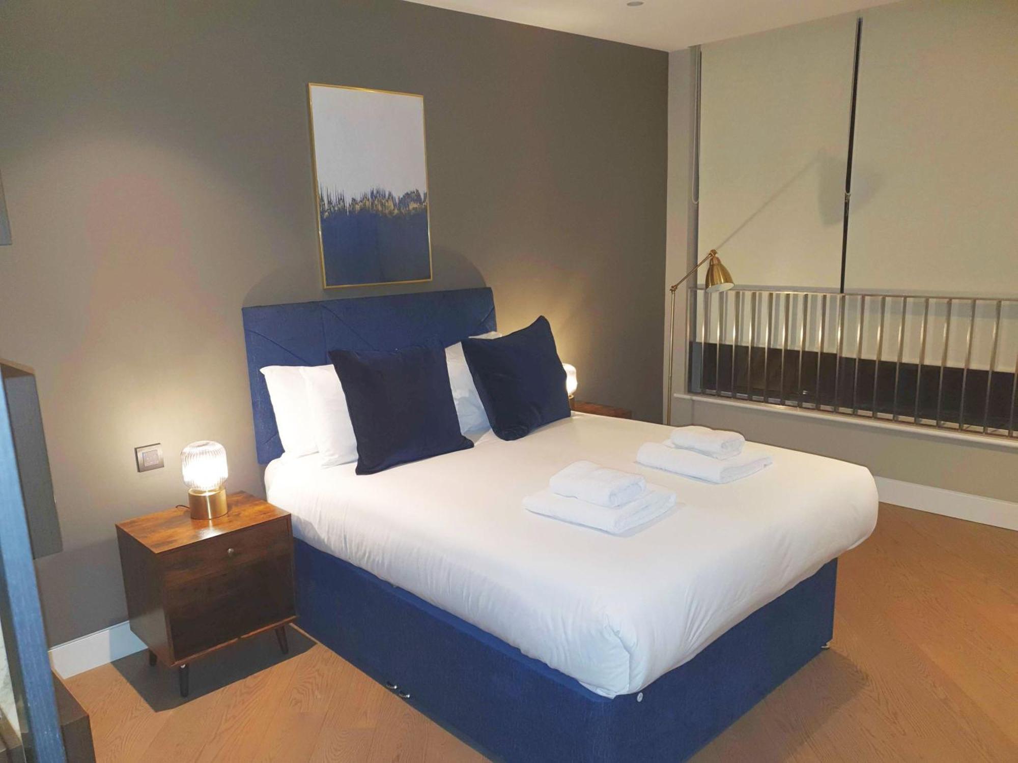 Soho Living - Stylish Duplex 2-bedroom In Vibrant Soho Apartamento Londres